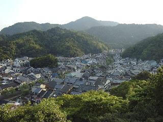 東山頂上からみた城崎